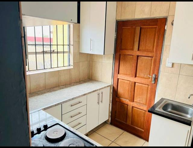 2 BEDROOM PROPERTY TO RENT IN RIVERLEA